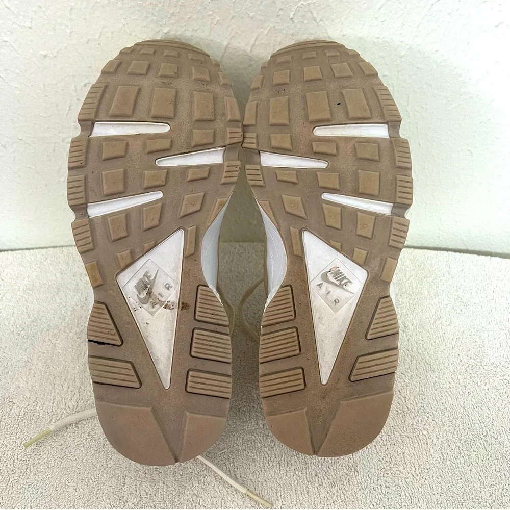 Nike Air Huarache Women Size 11 Athletic Running Shoes Beige White 634835-018